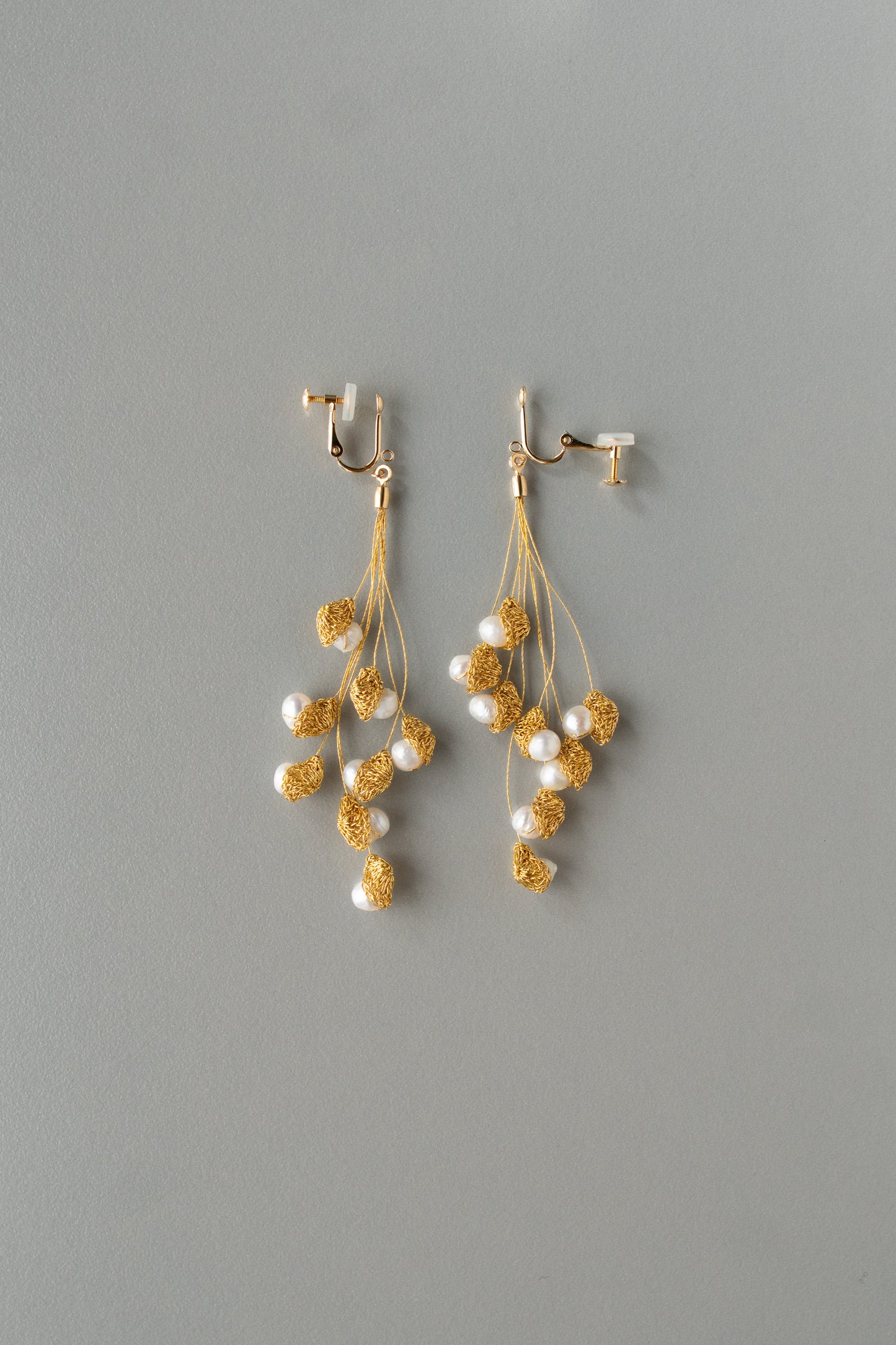 パールブーケの耳飾り | 手押し本金糸 K18YG