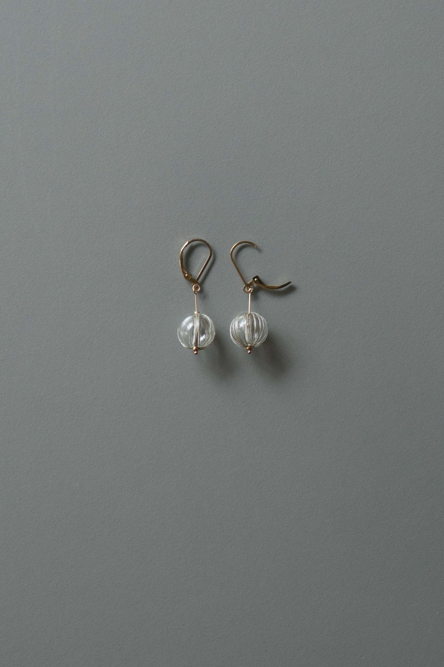 吹きガラス - 耳飾り | 銀灰色