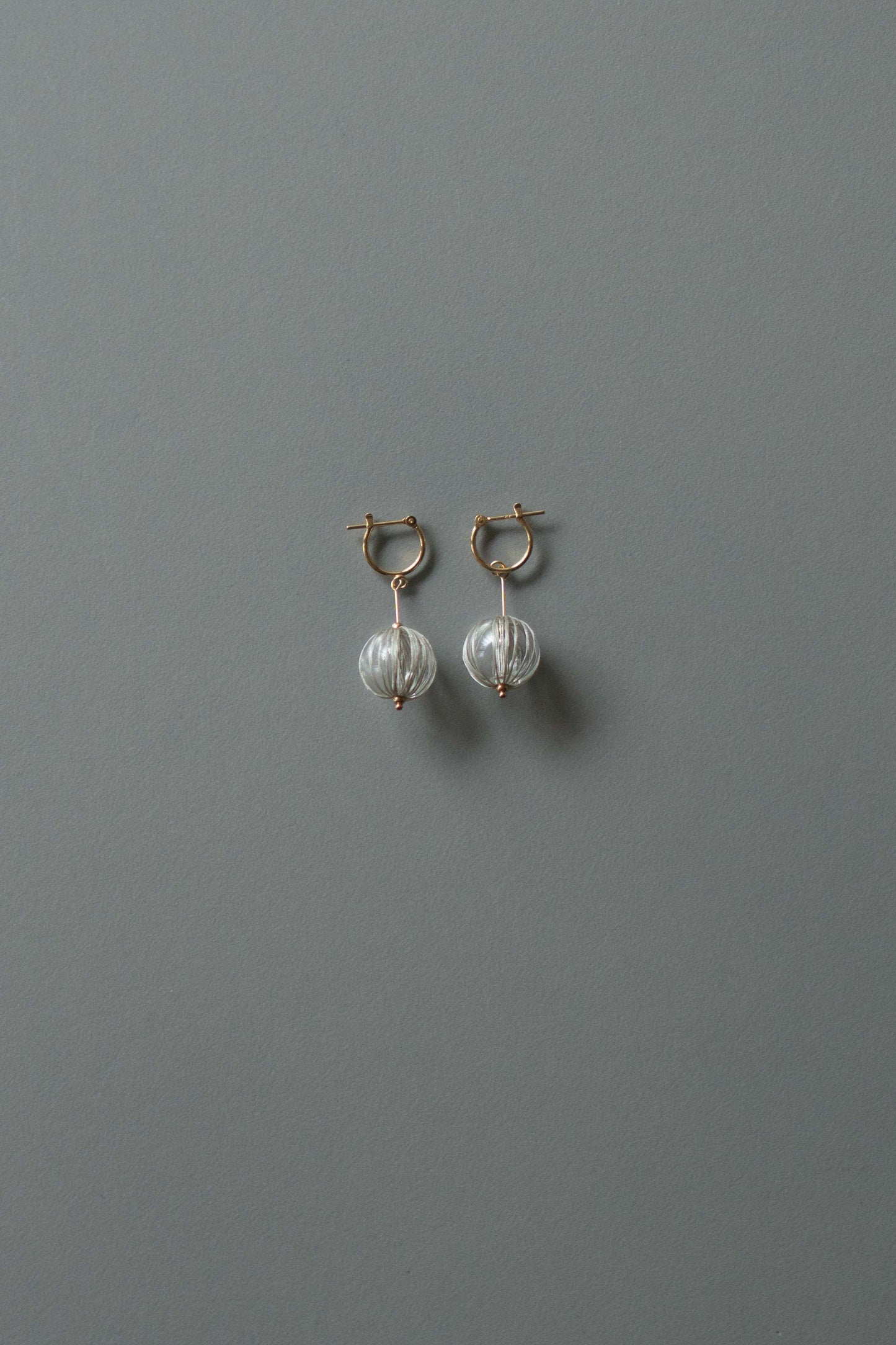 吹きガラス - 耳飾り | 銀灰色