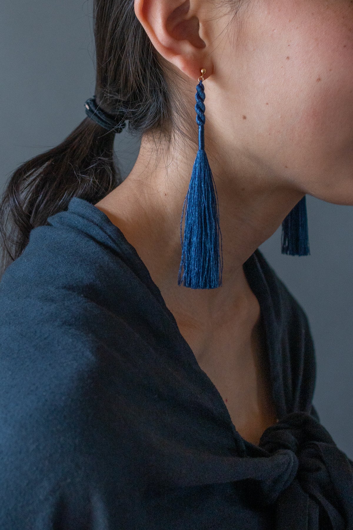 結いのタッセル耳飾り | 藍